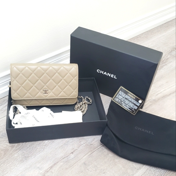 ***SOLD****100% Authentic Chanel WOC Lambskin Beige/light tan colour w/silver hw - Picture 1 of 16